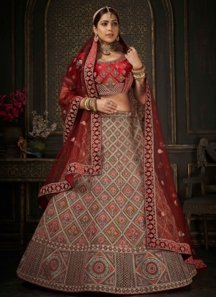 Wedding Designer Bridal Wear Handwork Designer Lehenga Choli Collection at  Rs 16995.00 | Bridal Lehenga | ID: 2853314489988
