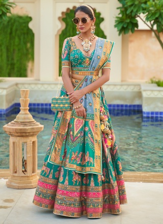 Buy Latest Designer Lehenga Choli Online Shopping in UK, USA