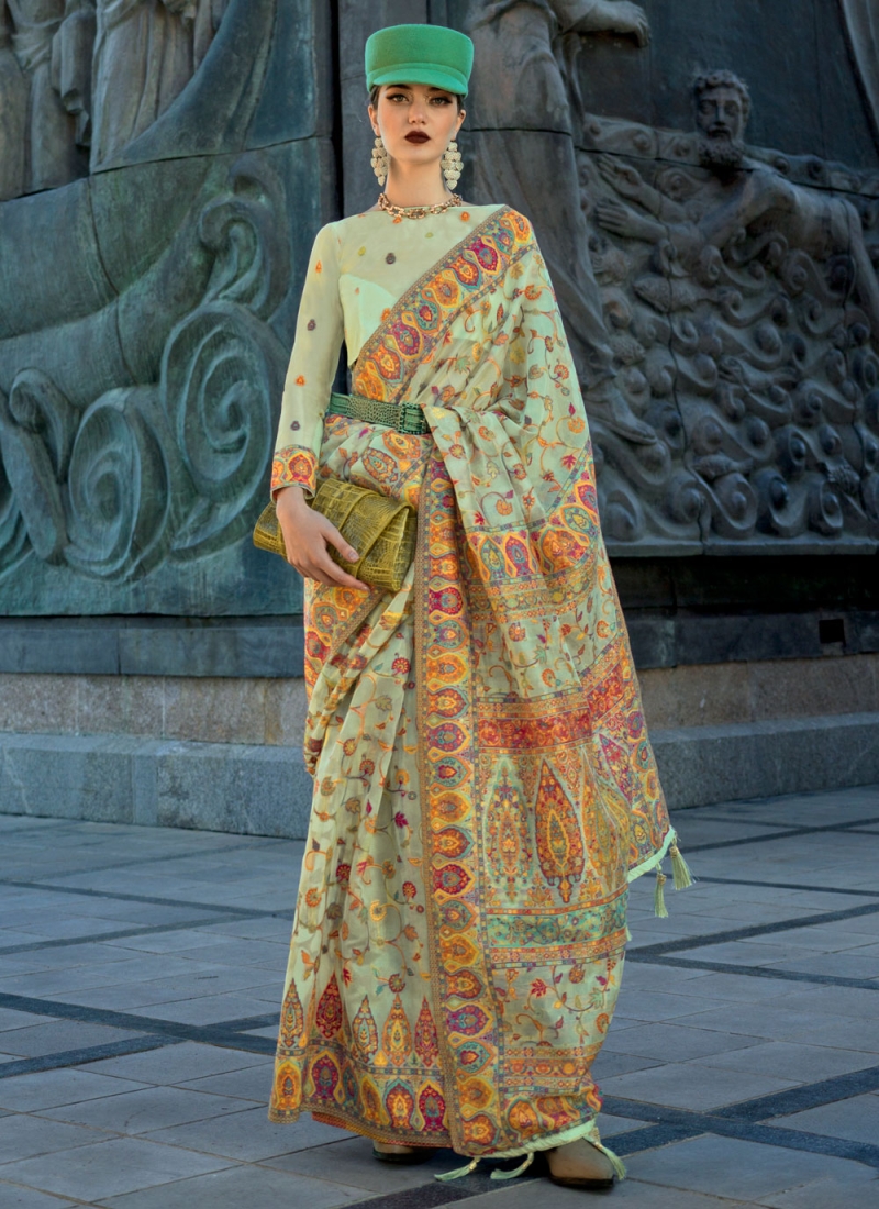 Breathtaking Weaving Ceremonial Classic Saree