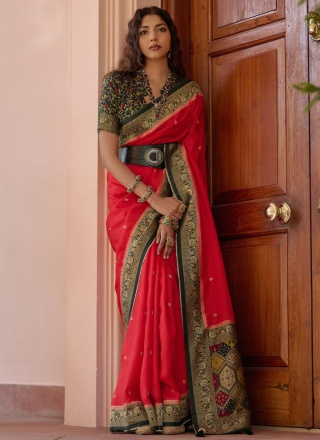 Captivating Viscose Weaving Contemporary Saree