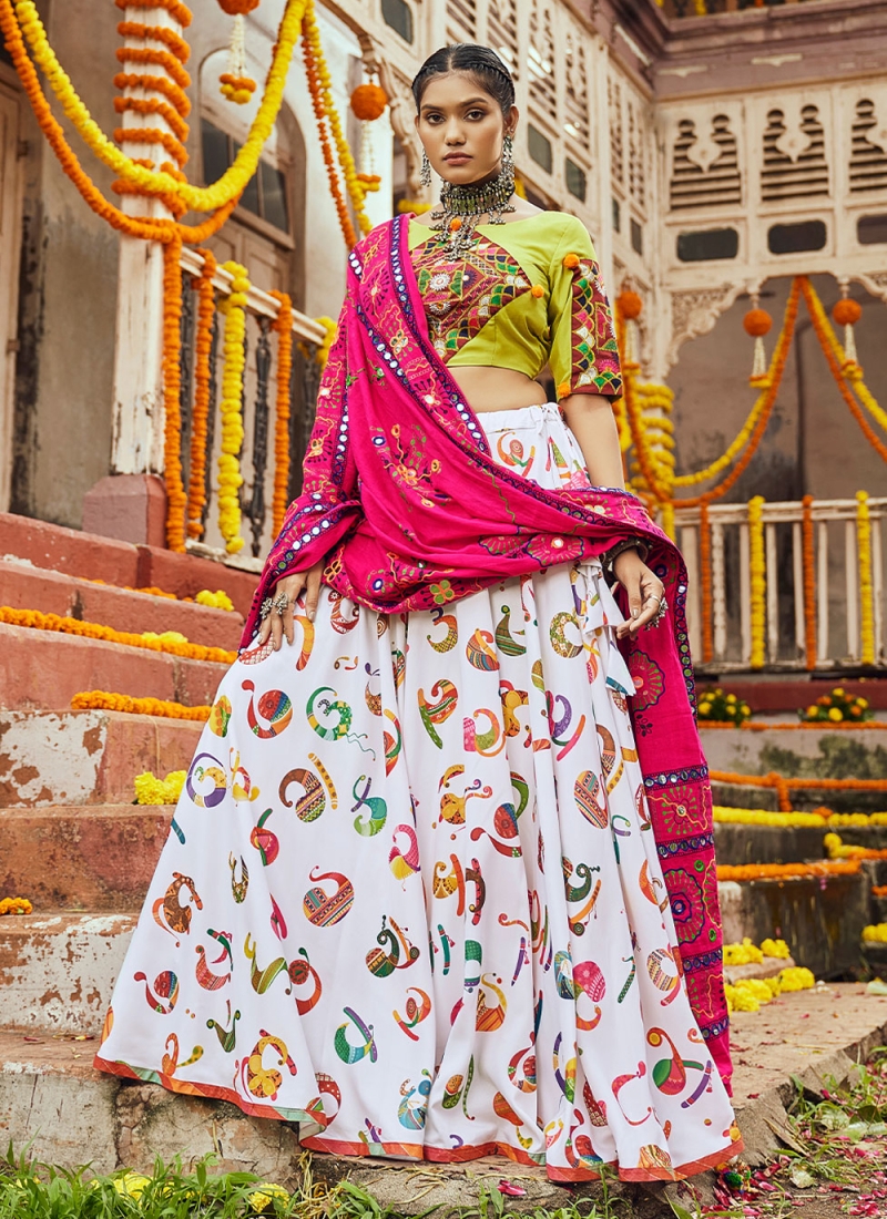 10 Stunning Red Bridal Lehengas To Have Perfect Look at Your Wedding!