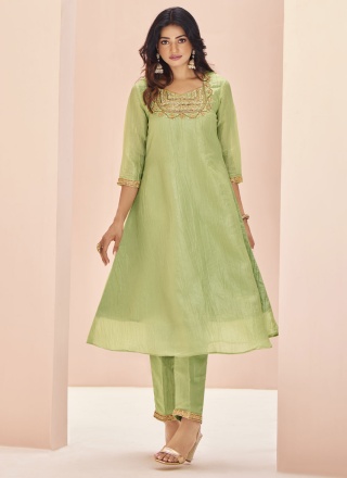 Especial Embroidered Party Casual Kurti