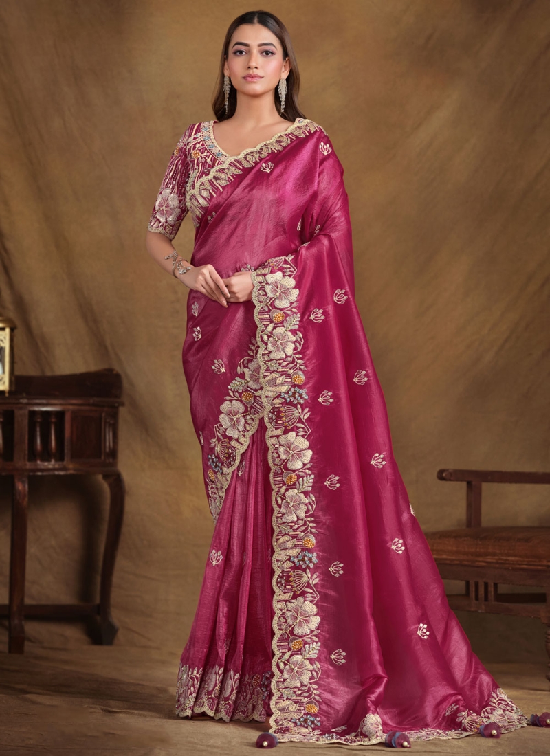 Eye-Catchy Classic Saree For Reception