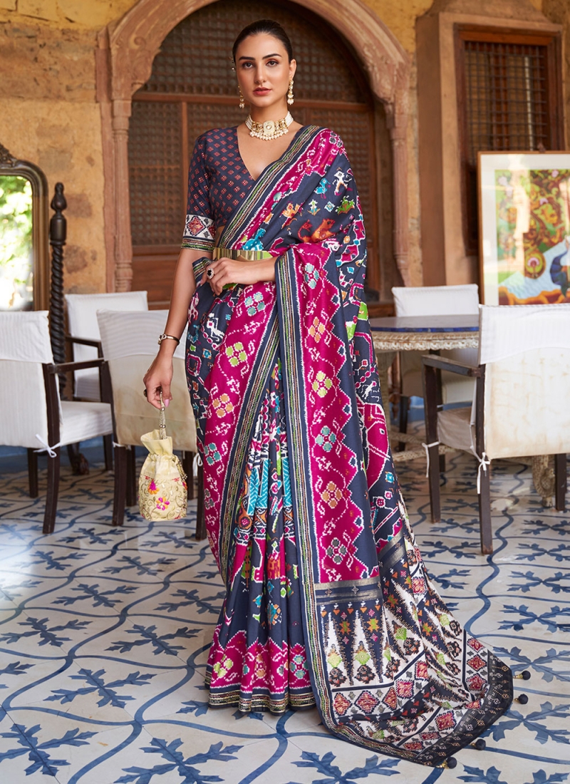 Shop Traditional Sarees Online at Kreeva USA