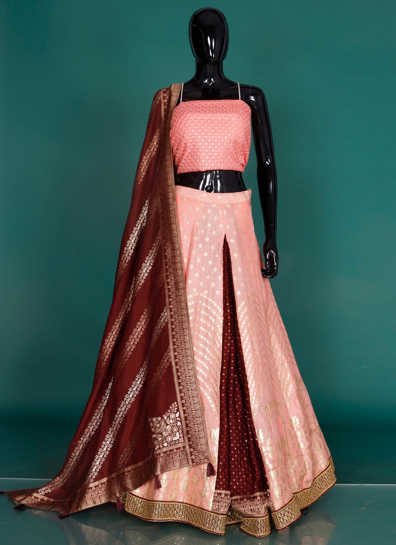 Oaitari Lehnga : Brocade fabric lehengha with inner , cancan & canvas_ semi  stitch Size - upto 42, length - 42