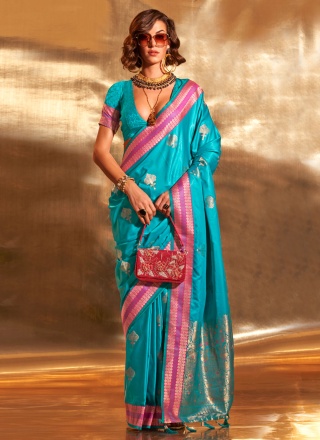 Glorious Handloom silk Party Classic Saree