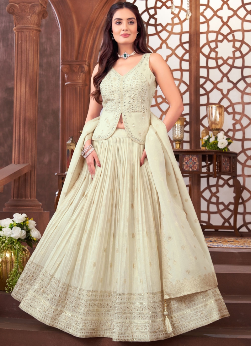 Gratifying Embroidered Reception Readymade Lehenga Choli