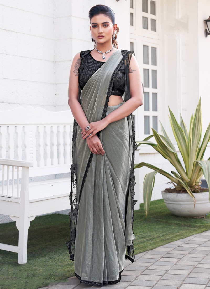 Gratifying Thread Reception Contemporary Saree