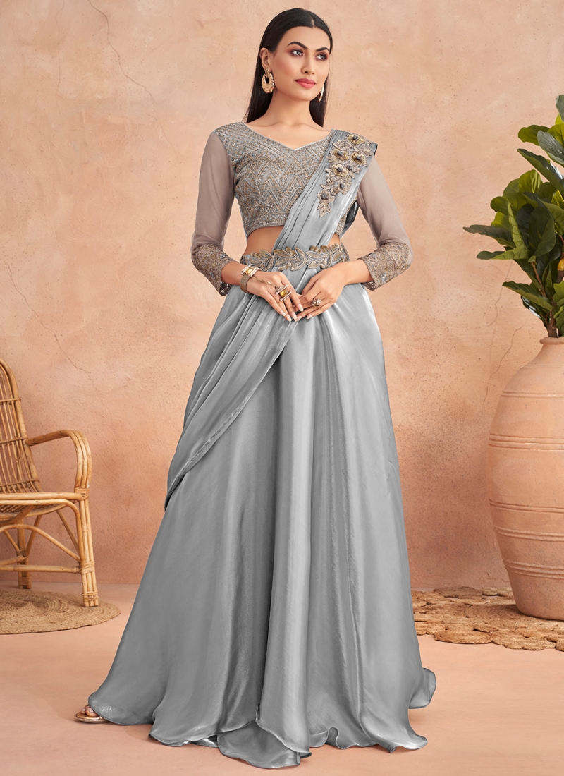 https://youtu.be/PGlYTi_4lwk | Long gown design, Bridal lehenga blouse  design, Half saree