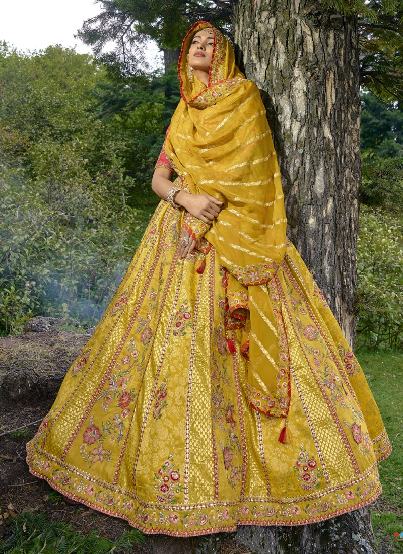 Buy Yellow Embroidered Designer Lehenga Online in USA with Pink Dupatta –  Pure Elegance
