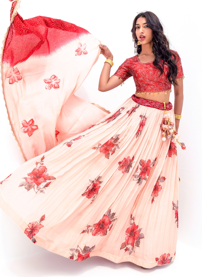 These 20+ Peach Lehengas Have Our Hearts Taken Away! | Bridesmaid  photoshoot, Peach clothes, Peach lehenga