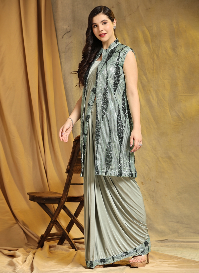 Latest Saree Draping Styles for Different Occasions: Classic, Fusion, and  Modern