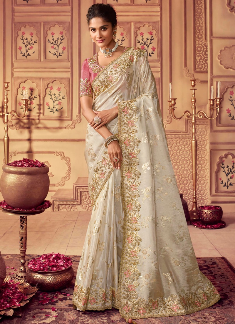 Shop Beige Handloom Silk Weaving Traditional Saree Festive Wear Online at  Best Price | Cbazaar