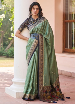 Voguish Green Weaving Viscose Traditional Saree