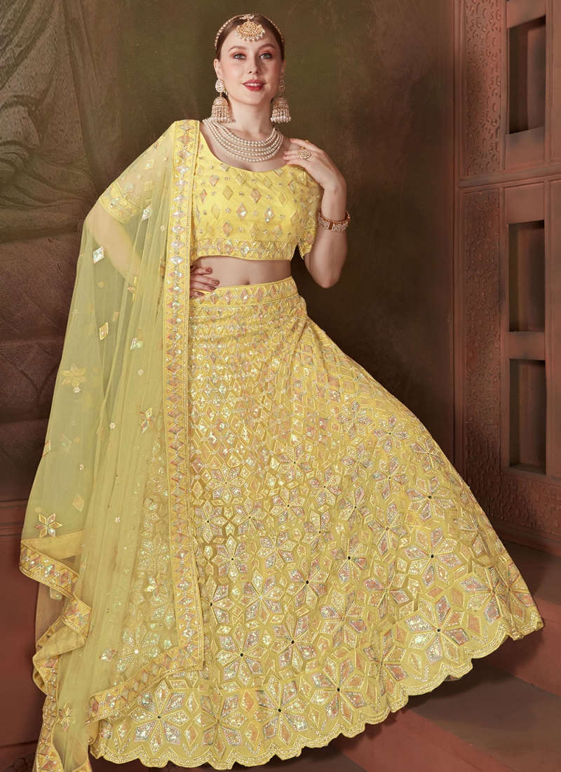 yellow lehenga bridal | Bridal lehenga blouse design, Indian bridal  outfits, Engagement dresses